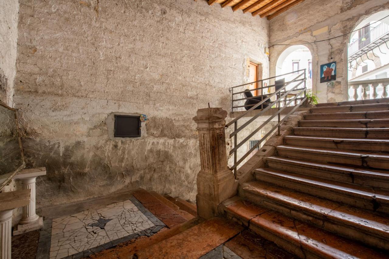Vittorio Emanuele Apartment With Terrace By Wonderful Italy パレルモ エクステリア 写真